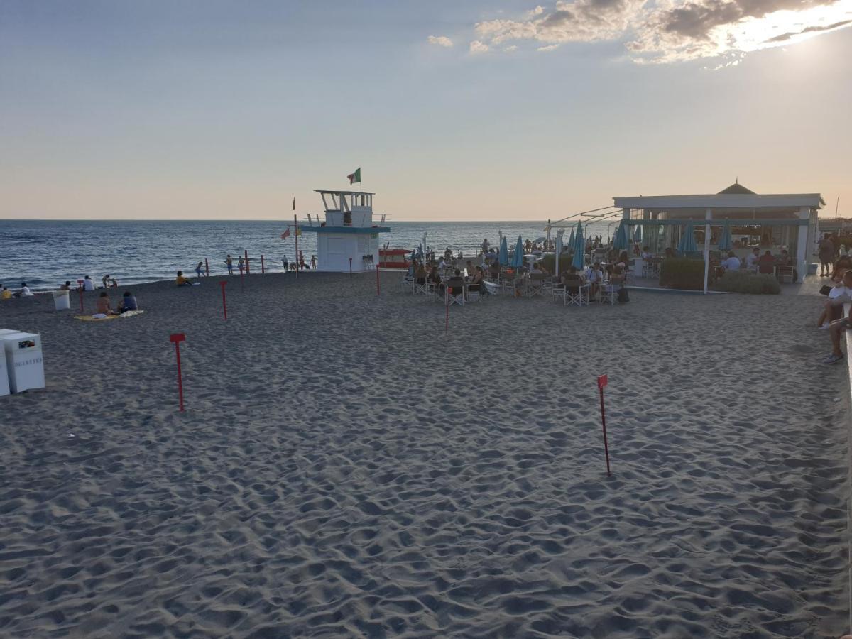 리도디오스티아 Trilocale Lido Di Roma 아파트 외부 사진